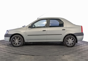 Подержанный автомобиль Renault Logan Sedan 2008 года (8 фото)