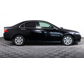 Подержанный автомобиль Honda Accord Sedan 2006 года (4 фото)