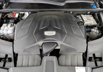 Подержанный автомобиль Porsche Cayenne 2018 года (9 фото)