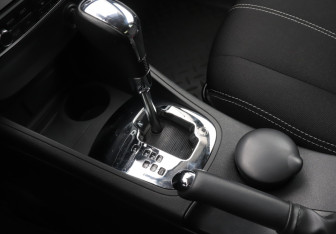 Подержанный автомобиль Renault Fluence 2014 года (17 фото)