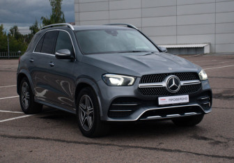 Подержанный автомобиль Mercedes-Benz GLE 2020 года (3 фото)