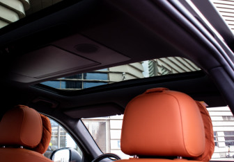 Подержанный автомобиль LiXiang L7 2023 года (11 фото)