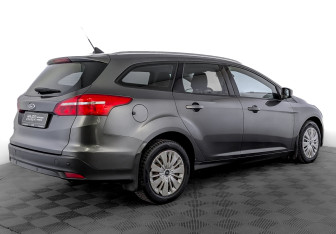 Подержанный автомобиль Ford Focus Wagon 2019 года (5 фото)