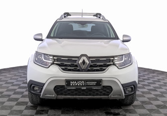 Подержанный автомобиль Renault Duster 2021 года (2 фото)