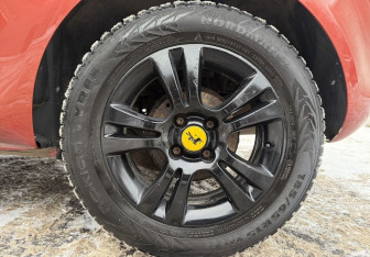 Подержанный автомобиль Opel Corsa 2011 года (9 фото)