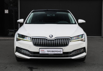Подержанный автомобиль Skoda Superb Liftback 2020 года (2 фото)