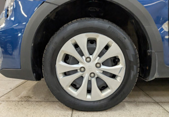 Подержанный автомобиль Kia Rio Hatchback 2021 года (11 фото)