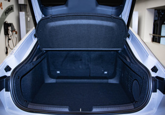 Подержанный автомобиль Changan UNI-V 2024 года (32 фото)