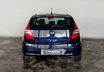 Подержанный автомобиль Hyundai i30 Hatchback 2010 года (5 фото)