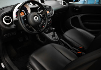 Подержанный автомобиль Smart Fortwo Hatchback 2018 года (7 фото)