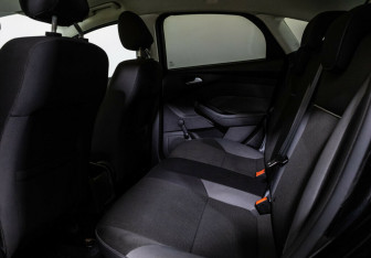 Подержанный автомобиль Ford Focus Hatchback 2014 года (12 фото)