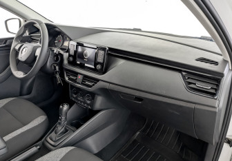 Подержанный автомобиль Skoda Rapid Liftback 2021 года (11 фото)