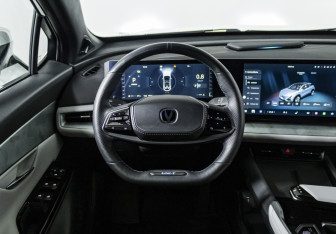 Подержанный автомобиль Changan UNI-T 2023 года (12 фото)