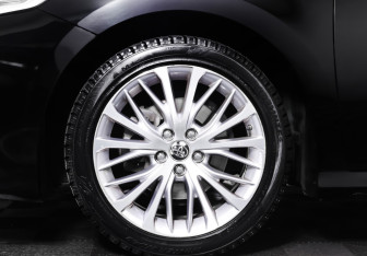 Подержанный автомобиль Toyota Camry Sedan 2019 года (25 фото)