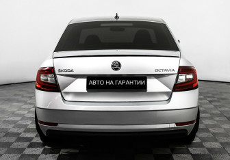 Подержанный автомобиль Skoda Octavia Liftback 2017 года (6 фото)