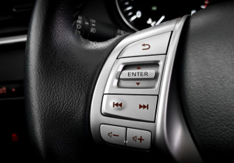 Подержанный автомобиль Nissan X-Trail 2015 года (28 фото)