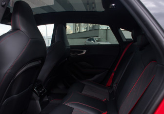 Подержанный автомобиль Audi A5 Liftback 2025 года (11 фото)