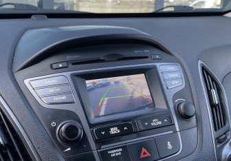 Подержанный автомобиль Hyundai ix35 2014 года (16 фото)