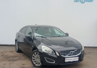 Подержанный автомобиль Volvo S60 2012 года (3 фото)