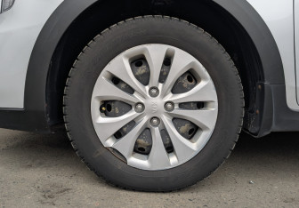 Подержанный автомобиль Kia Rio Hatchback 2021 года (11 фото)