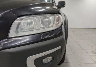 Подержанный автомобиль Volvo XC70 2014 года (17 фото)