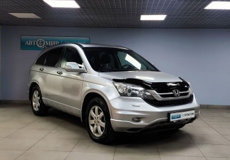 Подержанный автомобиль Honda CR-V 2010 года (3 фото)