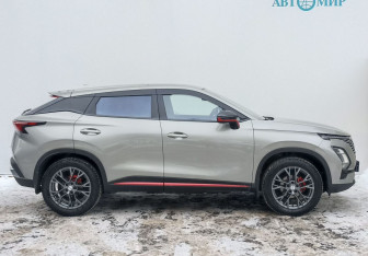 Подержанный автомобиль Omoda C5 2023 года (4 фото)