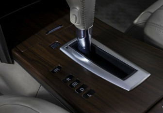 Подержанный автомобиль Nissan Teana 2012 года (13 фото)