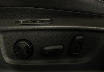 Подержанный автомобиль Skoda Karoq 2022 года (15 фото)