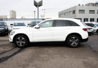Подержанный автомобиль Mercedes-Benz GLC Coupe 2022 года (8 фото)