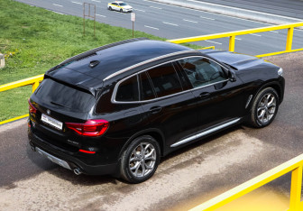 Подержанный автомобиль BMW X3 2021 года (15 фото)