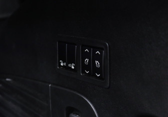 Подержанный автомобиль Chevrolet Tahoe 2016 года (13 фото)