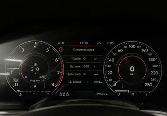 Подержанный автомобиль Volkswagen Touareg 2019 года (11 фото)