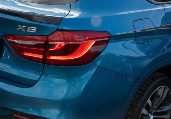 Подержанный автомобиль BMW X6 2018 года (34 фото)