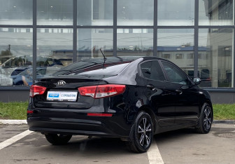 Подержанный автомобиль Kia Rio Sedan 2016 года (5 фото)
