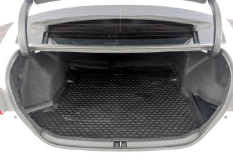 Подержанный автомобиль Toyota Corolla Sedan 2015 года (10 фото)