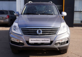 Подержанный автомобиль SsangYong Rexton 2012 года (2 фото)