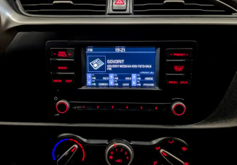 Подержанный автомобиль Kia Rio Hatchback 2021 года (14 фото)