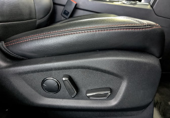 Подержанный автомобиль Ford Explorer 2016 года (29 фото)