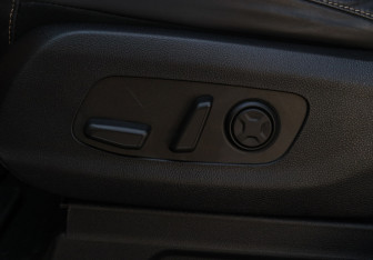 Подержанный автомобиль Kia Carnival 2021 года (19 фото)