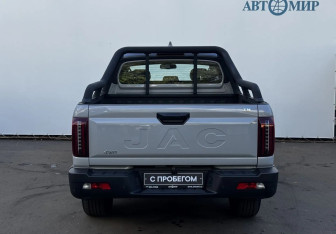 Подержанный автомобиль JAC T9 2025 года (6 фото)