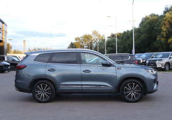 Подержанный автомобиль Chery Tiggo 8 Pro 2021 года (3 фото)