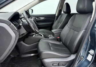 Подержанный автомобиль Nissan X-Trail 2018 года (10 фото)