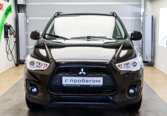 Подержанный автомобиль Mitsubishi ASX 2012 года (2 фото)