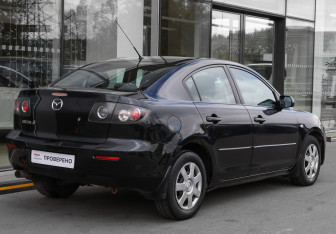 Подержанный автомобиль Mazda 3 Sedan 2008 года (4 фото)