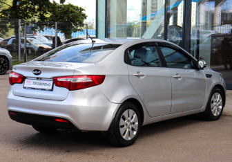 Подержанный автомобиль Kia Rio Sedan 2012 года (4 фото)
