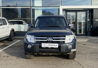 Подержанный автомобиль Mitsubishi Pajero 2008 года (2 фото)