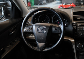 Подержанный автомобиль Mazda 6 Sedan 2011 года (11 фото)