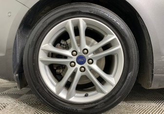 Подержанный автомобиль Ford Mondeo Wagon 2019 года (7 фото)