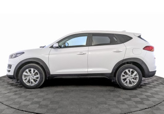 Подержанный автомобиль Hyundai Tucson 2020 года (8 фото)